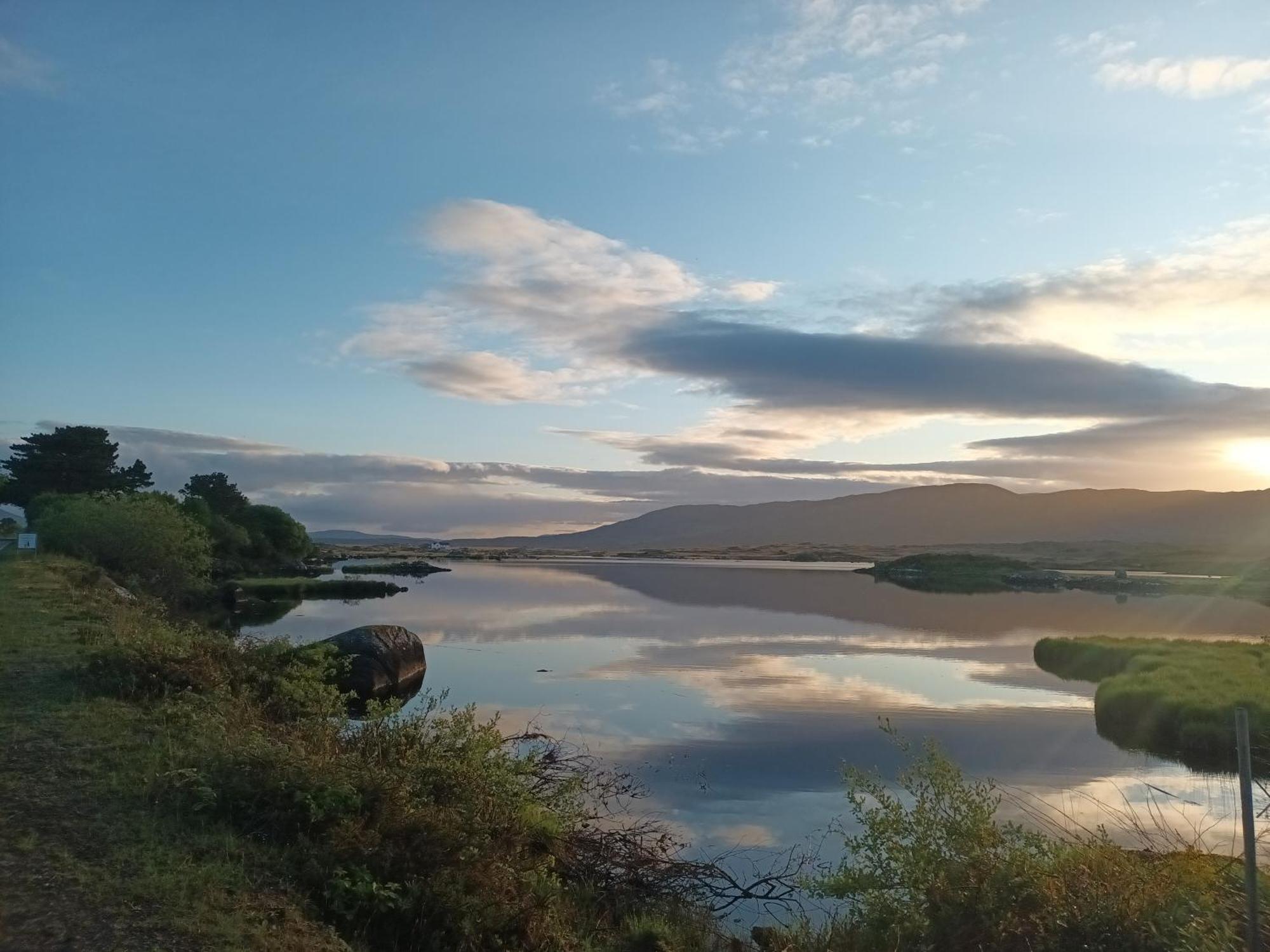 Connemara Lake View Apartment Camus Eighter Eksteriør billede